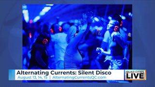  Glowsticks ready: Silent Disco takes over Arts Alley and the Skybridge during Alternating Currents