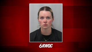  High school athletic trainer charged for inappropriate relationship with student, deputies say