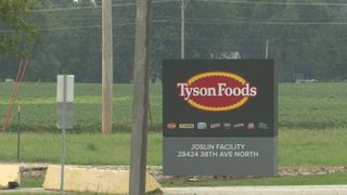  Tyson plant closure leaves 2,700 workers without jobs with no warning 