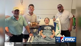  Rockridge football dedicates season to injured teammate Drew Hawk
