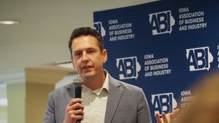  Zach Lahn calls for state regulation of data centers, Flock cameras