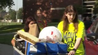  Augustana College welcomes over 750 new students on move-in day