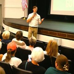 Iowa gubernatorial candidate Rob Sand stumps in Muscatine