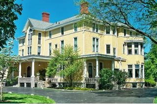 Butterworth Center, Deere-Wiman House host annual Porch Party