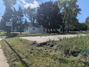 Mobile home park owner plans to build apartments on State Street in Bettendorf