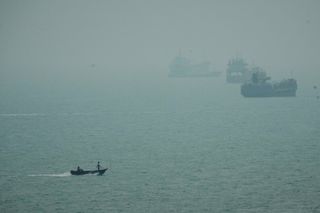 U.S. military says it destroyed 5 Iranian oil tankers after attacks on Navy warship