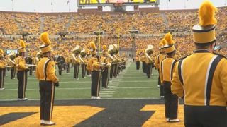  ‘Sit down before you fall down,’ Experts discuss heat safety after Iowa marching band death