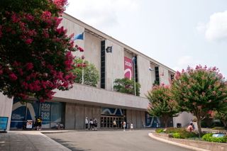 Trump administration plans ideological warning signs for Smithsonian
