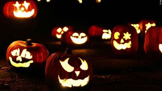  We want to see your Halloween displays
