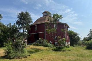 The unique farm buildings of Iowa are on display at this weekend's All-State Barn Tour