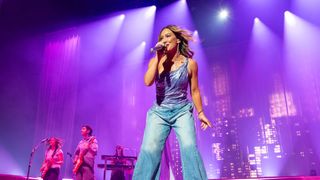  Hilary Duff announces tour stop in Des Moines