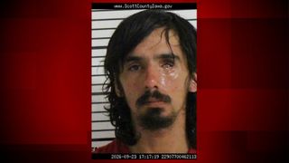  Police: Man set fires in Davenport apartment building