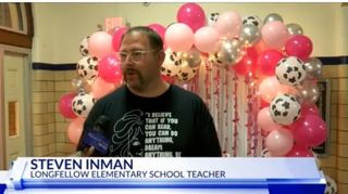 Longfellow Elementary students celebrate '9 2 5' with reading tribute to Dolly Parton