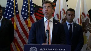  State leaders distribute 8,000 books to children during Illinois Literacy Day