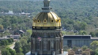  Iowa lawmakers to vote on raising tax incentive cap for a $15B steel plant