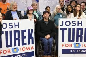 Josh Turek rallies volunteers, visits farmers market in Davenport