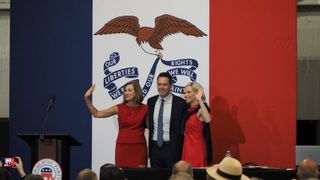  Iowa governor race sees record fundraising