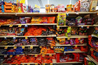 Candy prices got you scared stiff? What to know about the cost of Halloween this year