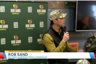 Rob Sand brings campaign rally