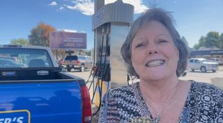 Filling up for free: $4,000 in gas given away