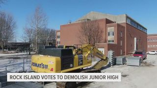 Rock Island-Milan schools vote to demolish old Central Jr. High