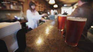 Iowa bill would allow minors to serve alcohol in restaurants